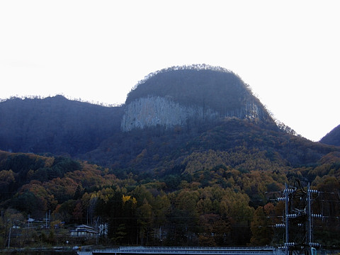 丸岩 丸岩