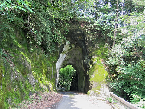 横谷峡の道