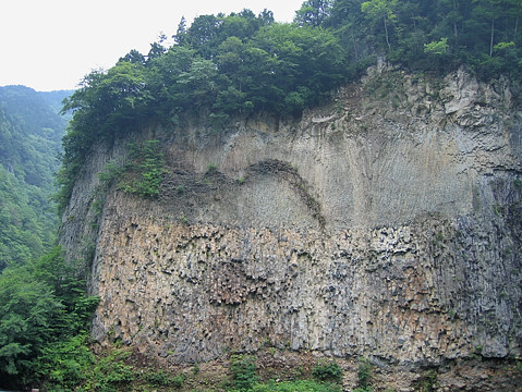 巌立