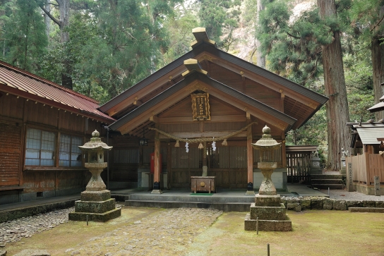 大馬神社本殿