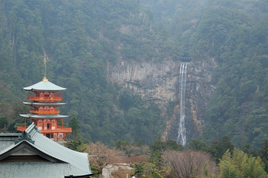 三重塔と那智の滝