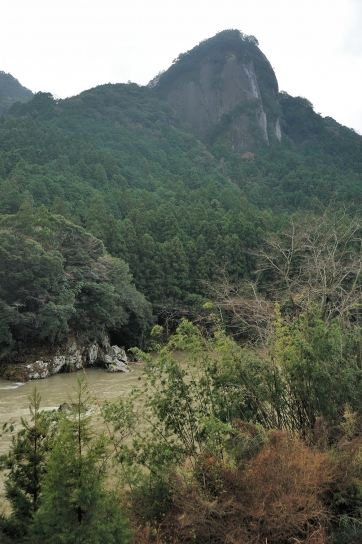 天柱岩