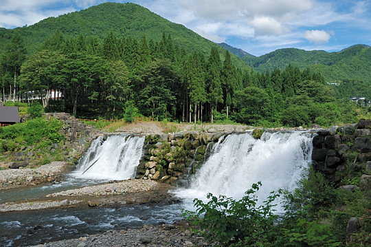 しのぶ砂防堰堤
