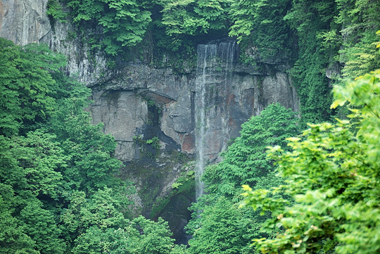 岩洞滝