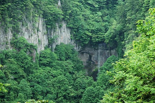 岩洞滝