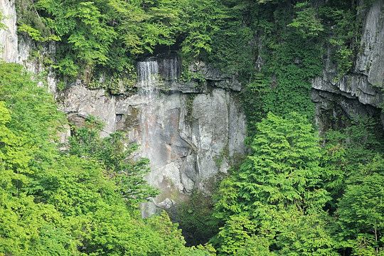 岩洞滝