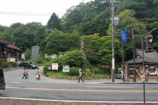 板垣退助像の周辺